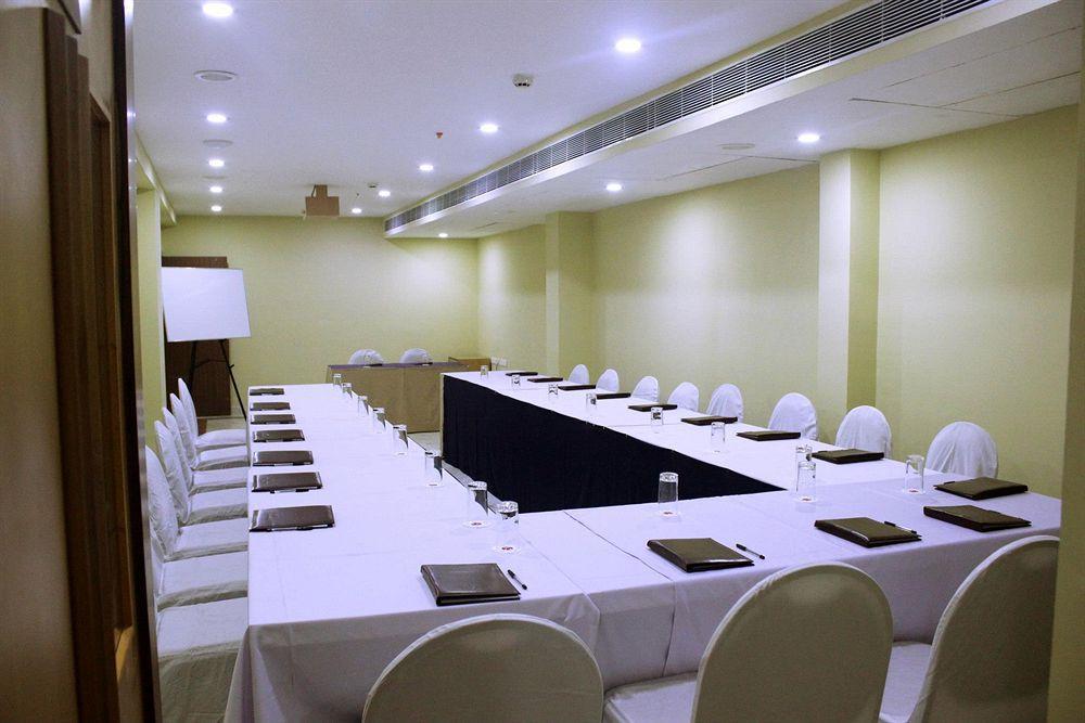 Raj Park- Hill View Hotel Tirupati Exterior photo